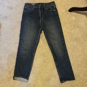 GAP Women’s Cheeky Straight Jeans
